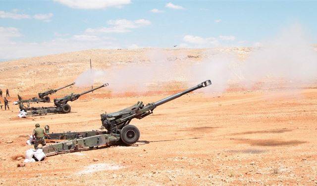 الجيش قصف بالمدفعية الثقيلة مواقع لداعش في جرود رأس بعلبك والقاع