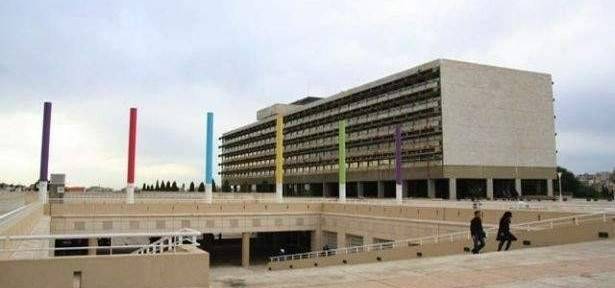 قدامى أساتذة اللبنانية: الحكومات المتعاقبة لم تحقق شيئا للجامعة