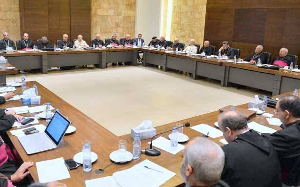 هنأوا الجيش بعيده : نثمّن تضحياته
المطارنة الموارنة : لإعادة النظر بالسلسلة
ووضع خطّة جديّة لملفّ النازحين