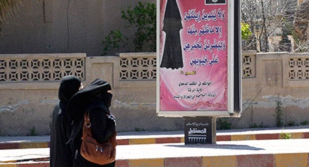 حجاب من الجينز يجتاح الأسواق الأمريكية