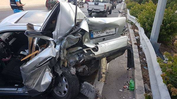 بالصور.. جريجان بينهما عميد بحادث سير مروّع في الزهراني