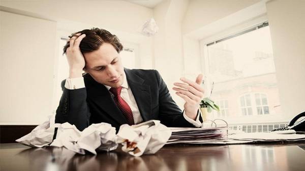 العمل لساعات طويلة يعرض القلب للخطر