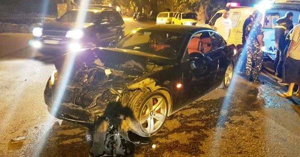 4 جرحى في حادث تصادم بين سيارتين وقع فجر اليوم على طريق عام بلدة فاريا كسروان  (الوكالة الوطنية)