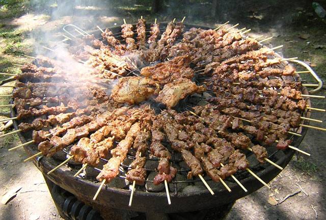 إحذروا التسمّم المسرطن.. طريقة الشواء خطر على الصحة!