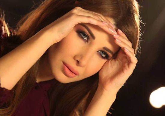 حيل ماكياج تعتمدها نانسي للتحكم بشكل عينيها الناعسة