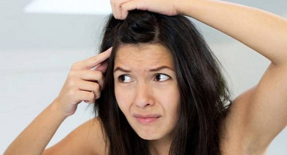 هل انتزاع الشعر الأبيض يؤدي إلى انتشاره!؟