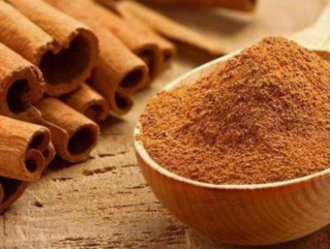 7 أضرار خطرة لتناول القرفة