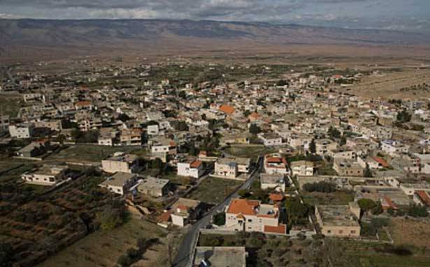 اهالي القاع ورأس بعلبك ينتظرون قرار الحسم في جرودهم