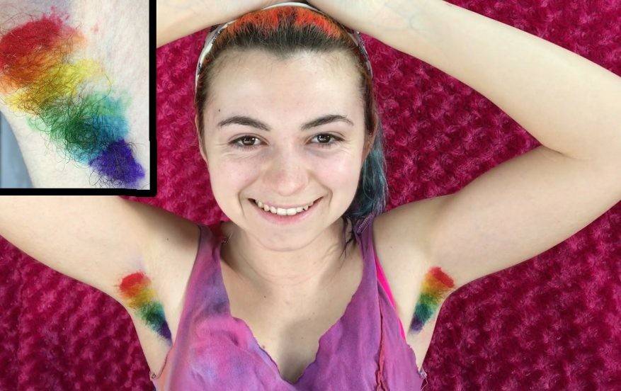 موضة غريبة تغزو مواقع التواصل.. صبغ شعر الإبط!