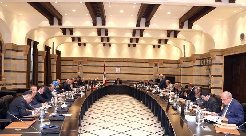 الحريري ترأس جلسة لمجلس الوزراء: لعدم توريط لبنان في صراع المحاور