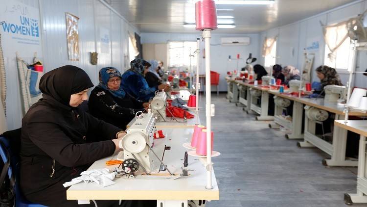 الأردن يصدر تصاريح عمل مؤقتة للاجئين السوريين