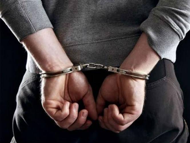 إعتقال 6 أشخاص بسبب رقصة 