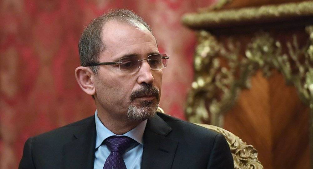 الأردن يدعو لفتح الطريق الدولي بين بغداد وعمان