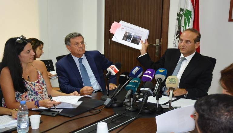 إقالة موظفين من المرفأ: التيار يكافح الفساد أو الكتائب؟