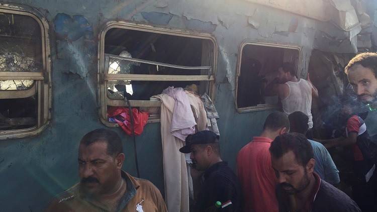 تحقيقات أولية تحدد المتسبب بحادث تصادم قطاري الإسكندرية