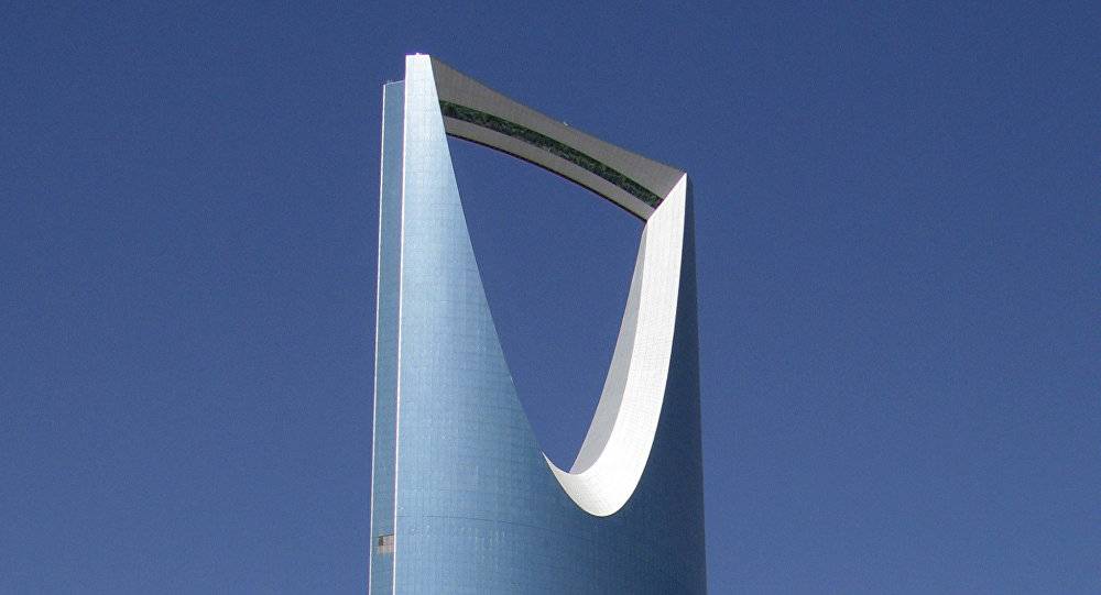 إغلاق 25 مجمعاً طبياً في العاصمة السعودية