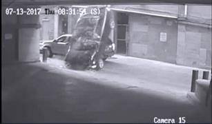 فيديو مروّع بطلته امرأة!
