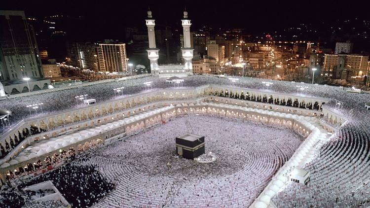 السعودية تبدي استعدادها لرعاية الحجاج الإيرانيين