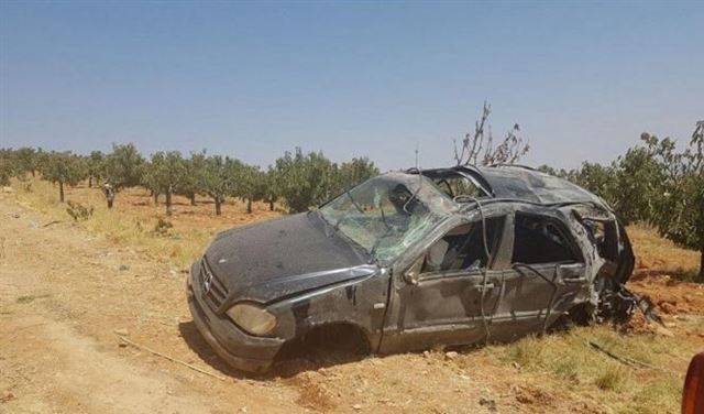 بالصورة..تدهور جيب يودي بحياة شخص