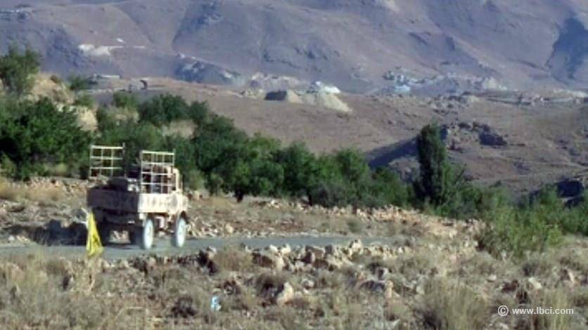 إدخال النازحين الذين أرادوا البقاء في مخيمات عرسال عبر حاجز وادي حميد