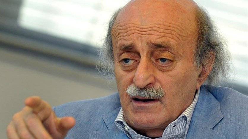 جنبلاط: قبل السلسلة...أوقفوا مشاريع الكهرباء والاتصالات