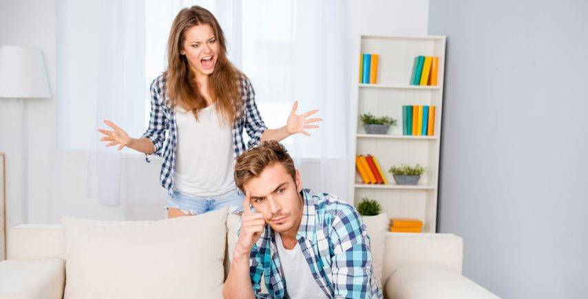 تنزعجين من عادات زوجكِ السيئة.. تخطيها بهذه الطرق!