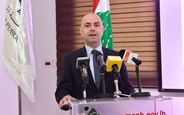 أعلن أن لبنان «أصبح نموذجاً في تطبيق الرعاية»
حاصباني سلّم تقارير المسح الكندي
لمراكز الرعاية الصحيّة