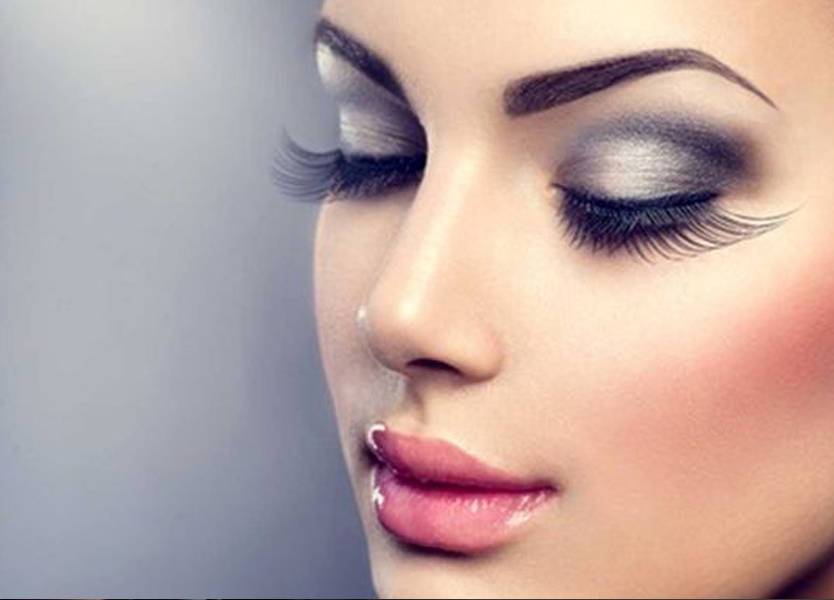 لعيونك المبطنة لا تتخلي عن حيل الماكياج هذه!