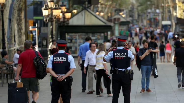 وسائل إعلام إسبانية: تصفية المشتبه بهم الأربعة في هجوم برشلونة الإرهابي