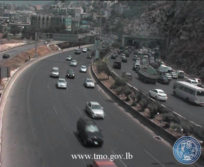 التحكم المروري: حركة المرور كثيفة من نهر الكلب باتجاه جونية