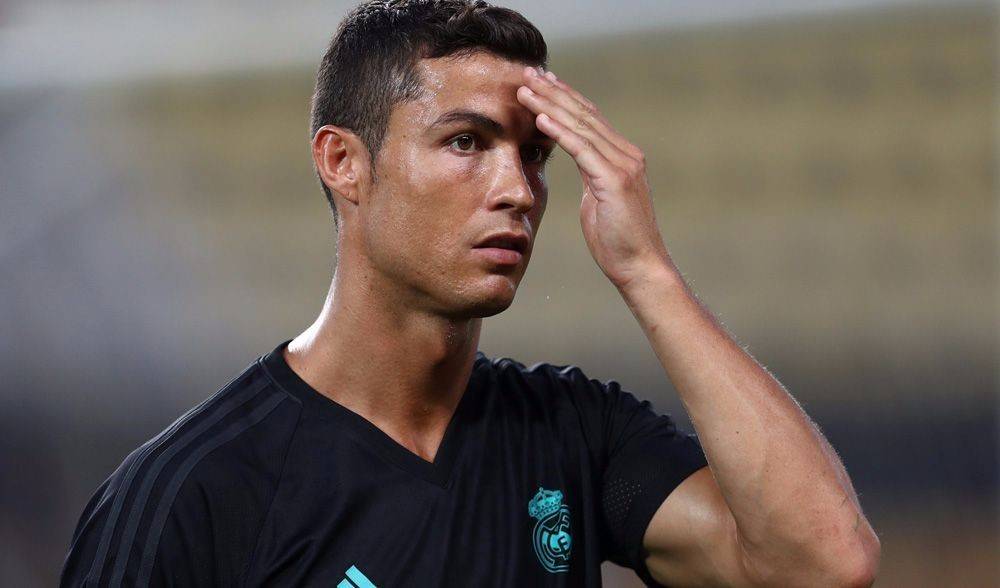أسف رياضي لما حلّ ببرشلونة.. وأول المتضامنين رونالدو!