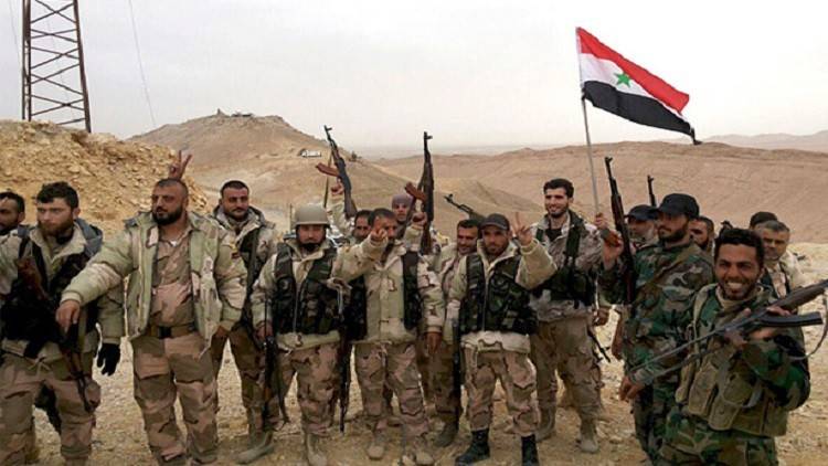 الجيش السوري يستعيد 4 حقول نفطية ويضيق الخناق على داعش وسط البلاد