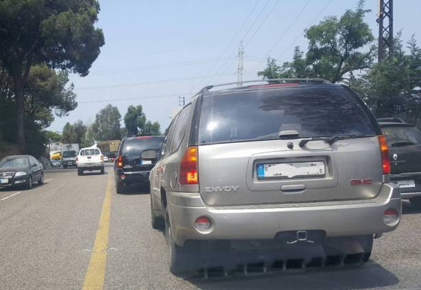 حركة المرور كثيفة من ضهر الوحش باتجاه الكحالة حتى الجمهور دون عوائق للسير