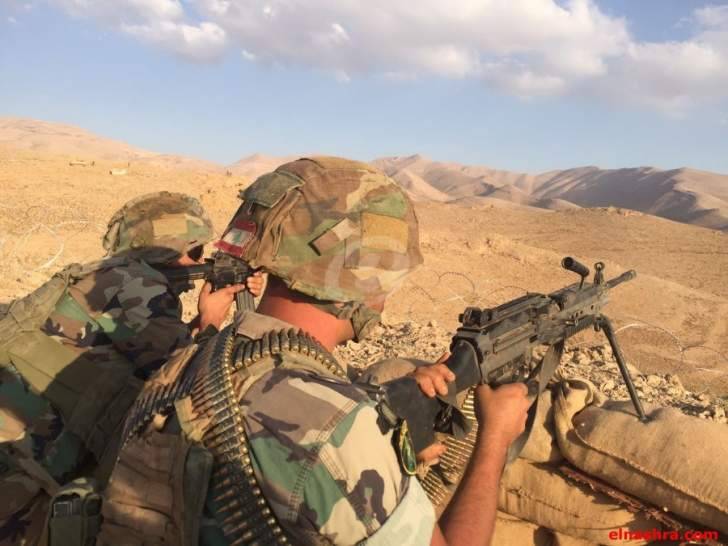 الجيش استهدف مواقع "داعش" في تلة الدمينة في جرود القاع
