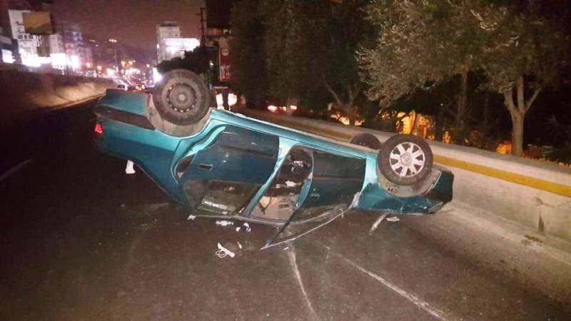 على أوتوستراد جونية.. انقلبت الـ"بيجو"