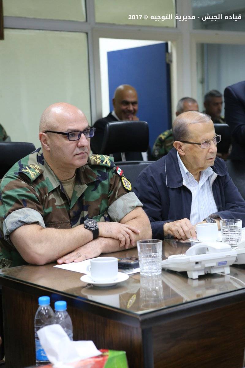 الجيش: الرئيس عون زار غرفة العمليات في قيادة الجيش واجرى اتصالا هاتفيا بقادة الوحدات المقاتلة في جرود راس بعلبك والقاع