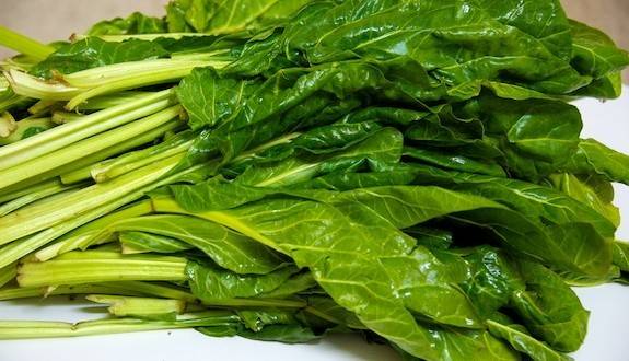هل تتسبّب السبانخ حقاً بالإصابة بالزهايمر؟