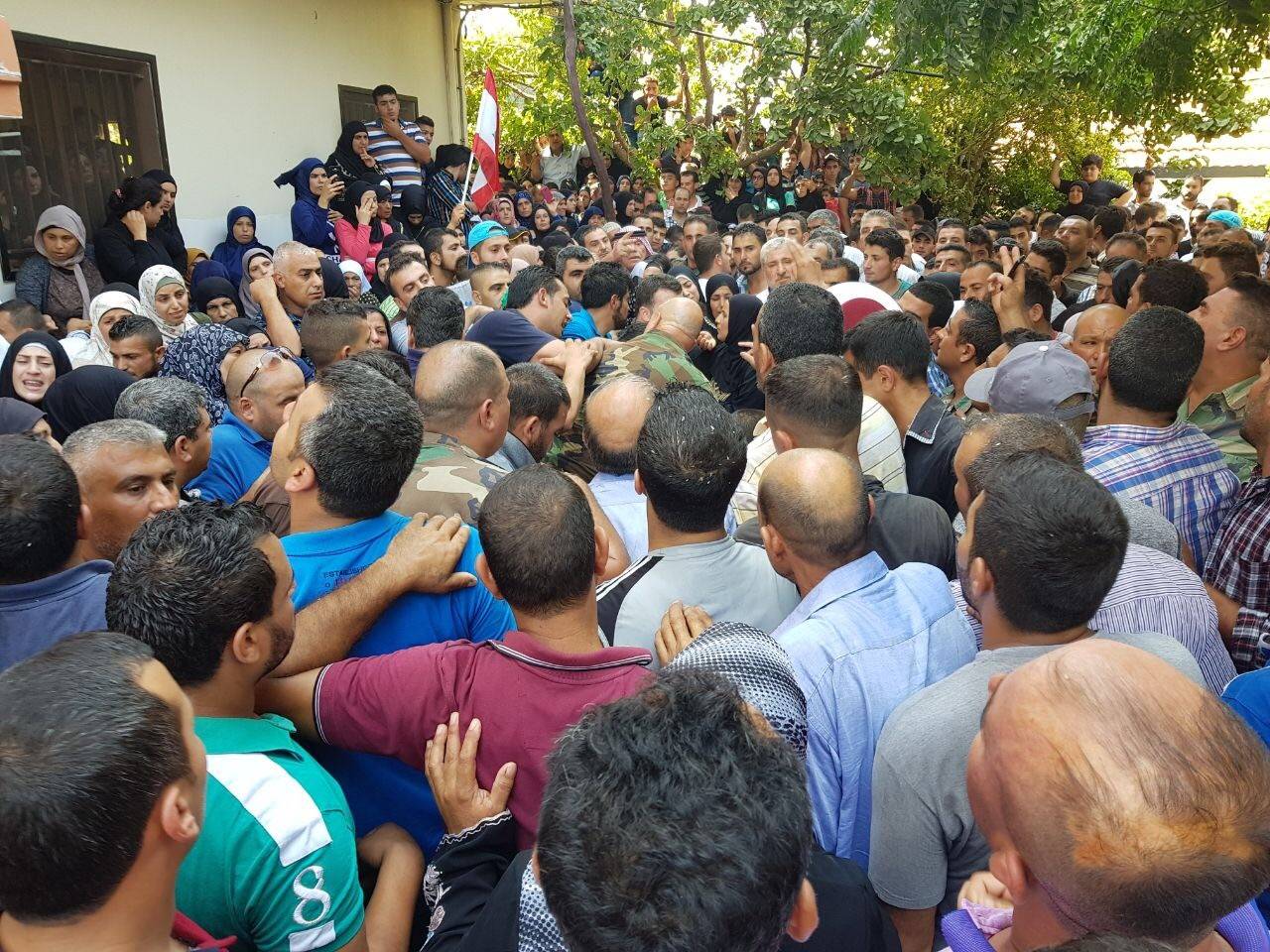 طفلتا الشهيد عثمان ودّعتاه.. وهذا ما طلبه شقيقه