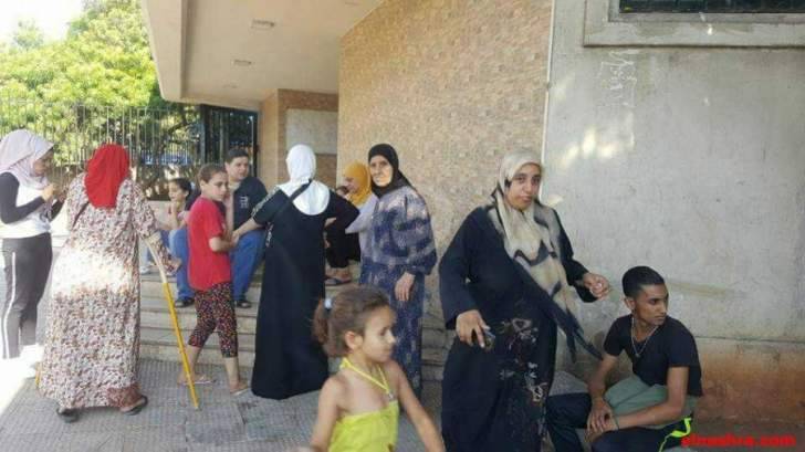 وصول عدد من العائلات النازحة من عين الحلوة الى مسجد الموصللي