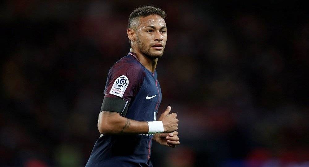 لماذا يريد نادي "برشلونة" مقاضاة نجمه السابق نيمار