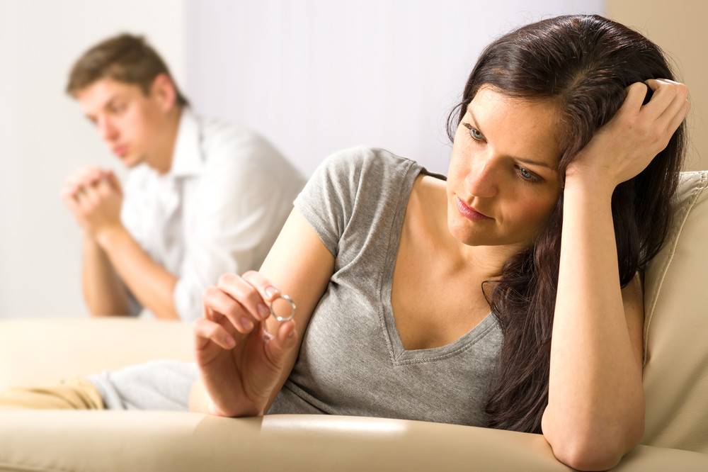 مع ازدياد ظاهرة "طلاق الآنسات".. هل من حلّ؟