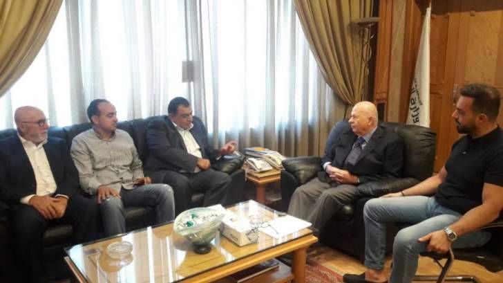 كبارة التقى جمعية الصناعيين ونقابة مالكي الشاحنات العمومية