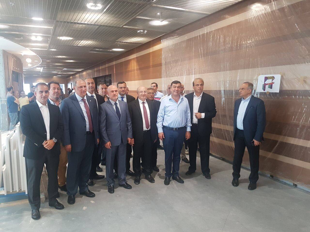 "الأشغال" و"الإتصالات" تطلقان خطة خدمة الإنترنت المجاني في المطار