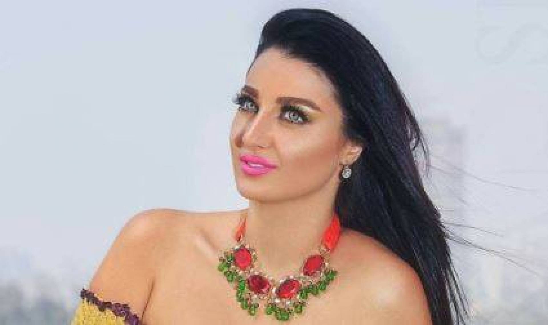 بالصورة - شقيقة صافيناز تثير الجدل على مواقع التواصل.. تعرفوا عليها!