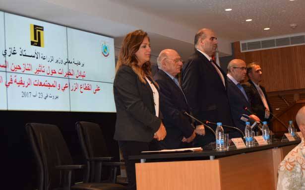 تأثير النازحين على القطاع الزراعي والمجتمعات الريفيّة :
إقفال المعابر عرّض المزارعين الى خسائر كبيرة في غياب الدعم