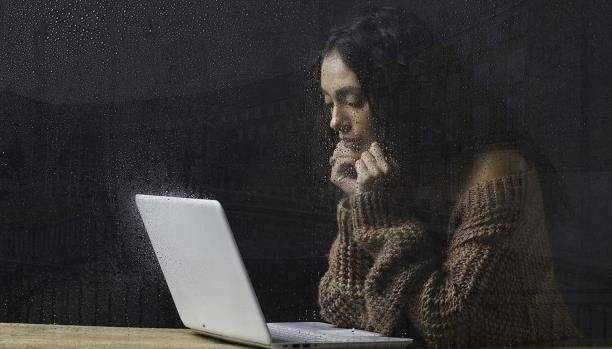 غوغل تحارب الاكتئاب بهذه الميزة!
