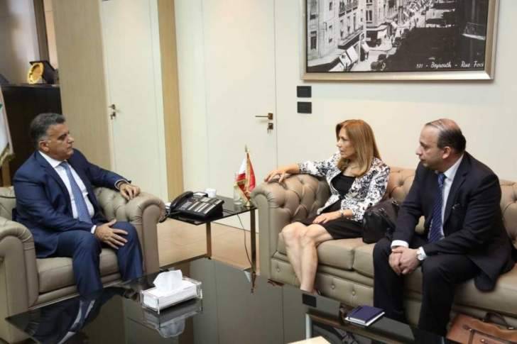 اللواء ابراهيم التقى سفيرة تشيلي وعرض معها الاوضاع الراهنة