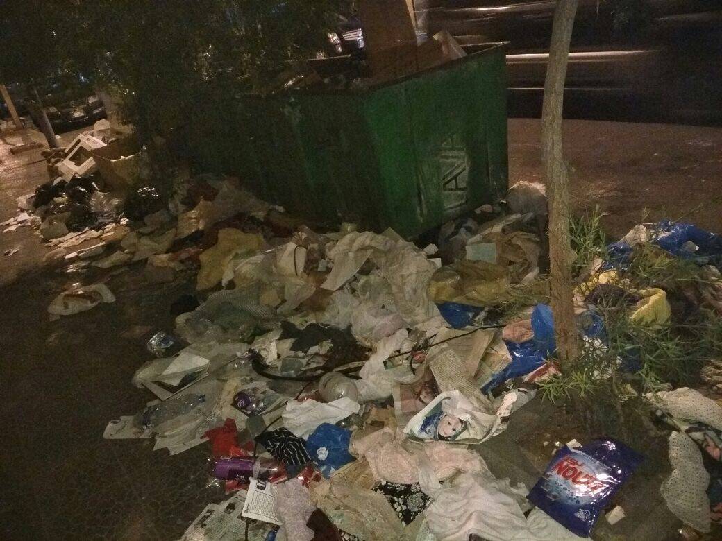 بالصور.. النفايات تغزو أحياء طرابلس