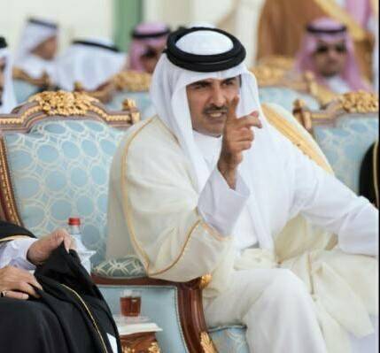 بالصور: ما سرّ "قنّينة الغطاء الأحمر" القطرية؟!