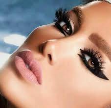 هذه الحيلة تساعد على ثبات الكحل لـ24 ساعة!
